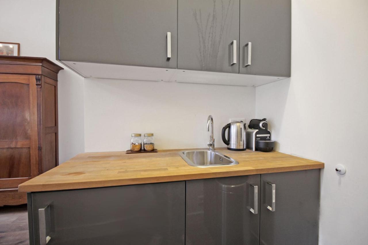 New Monumental Garden View Studio Amsterdam Room photo